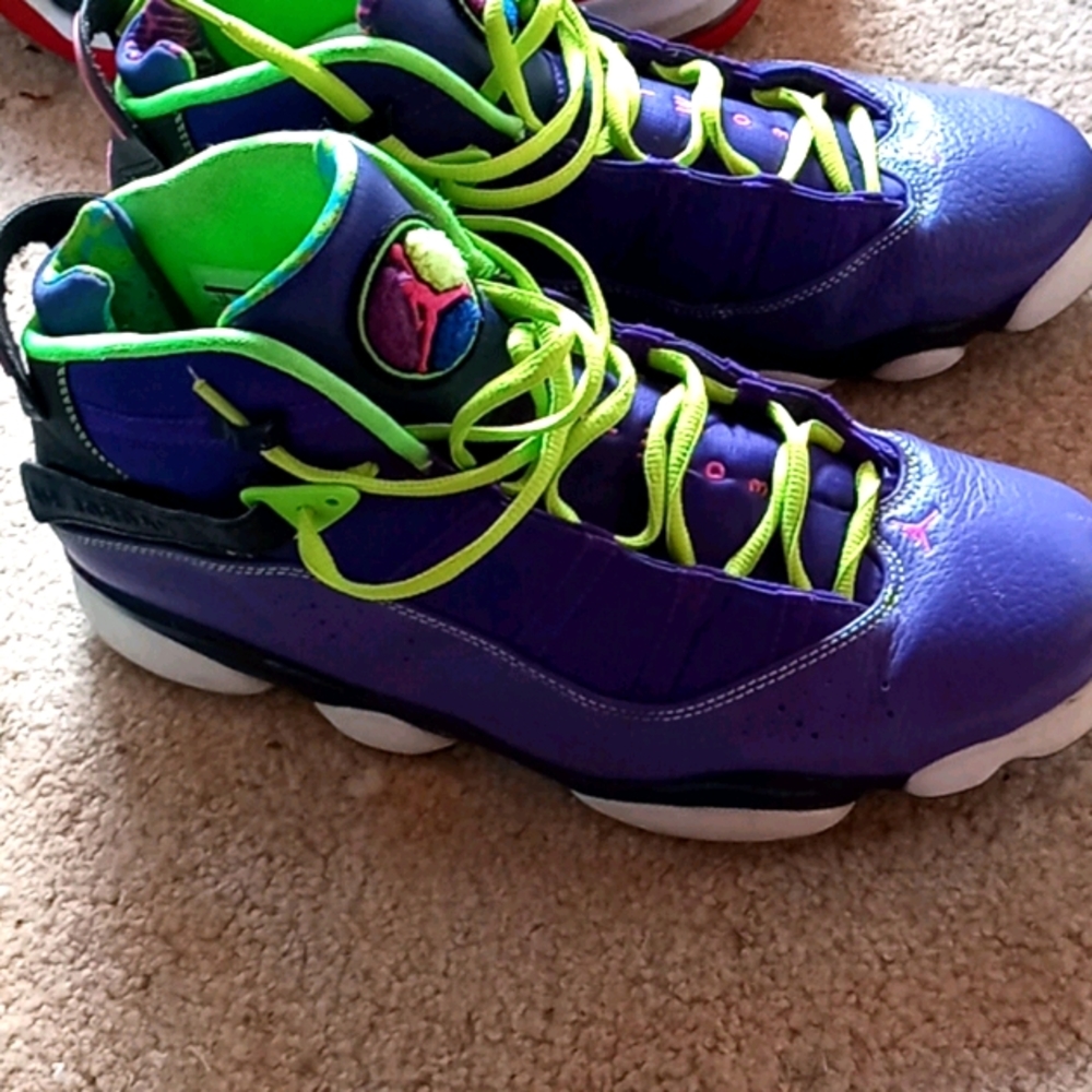 Nike Air Jordans six rings
